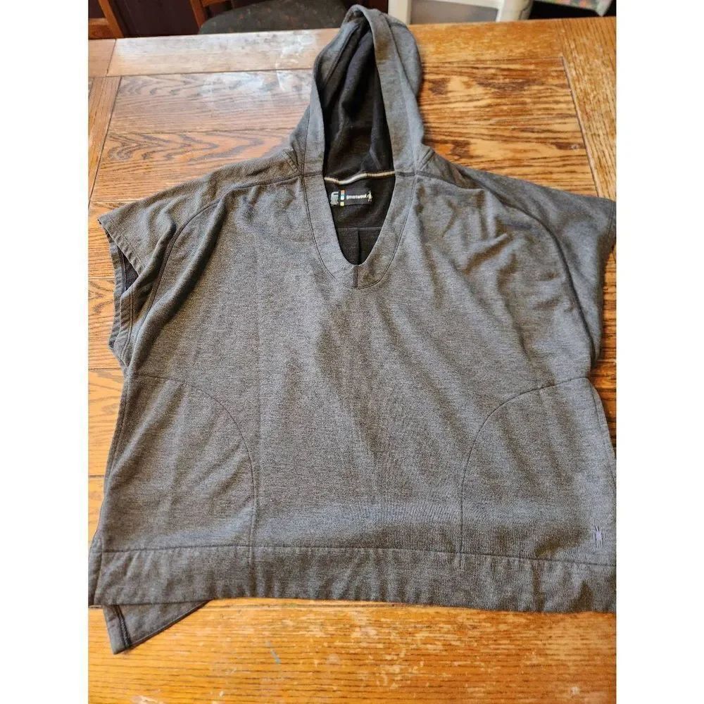 Smartwool Active Reset Hooded Pullover in Charcoal sz Medium
